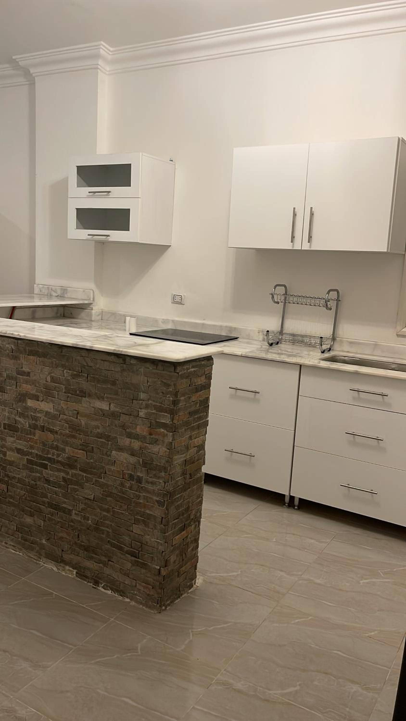 Sea view apartment , 3 bedrooms in city center front of the sea F 10 — 3