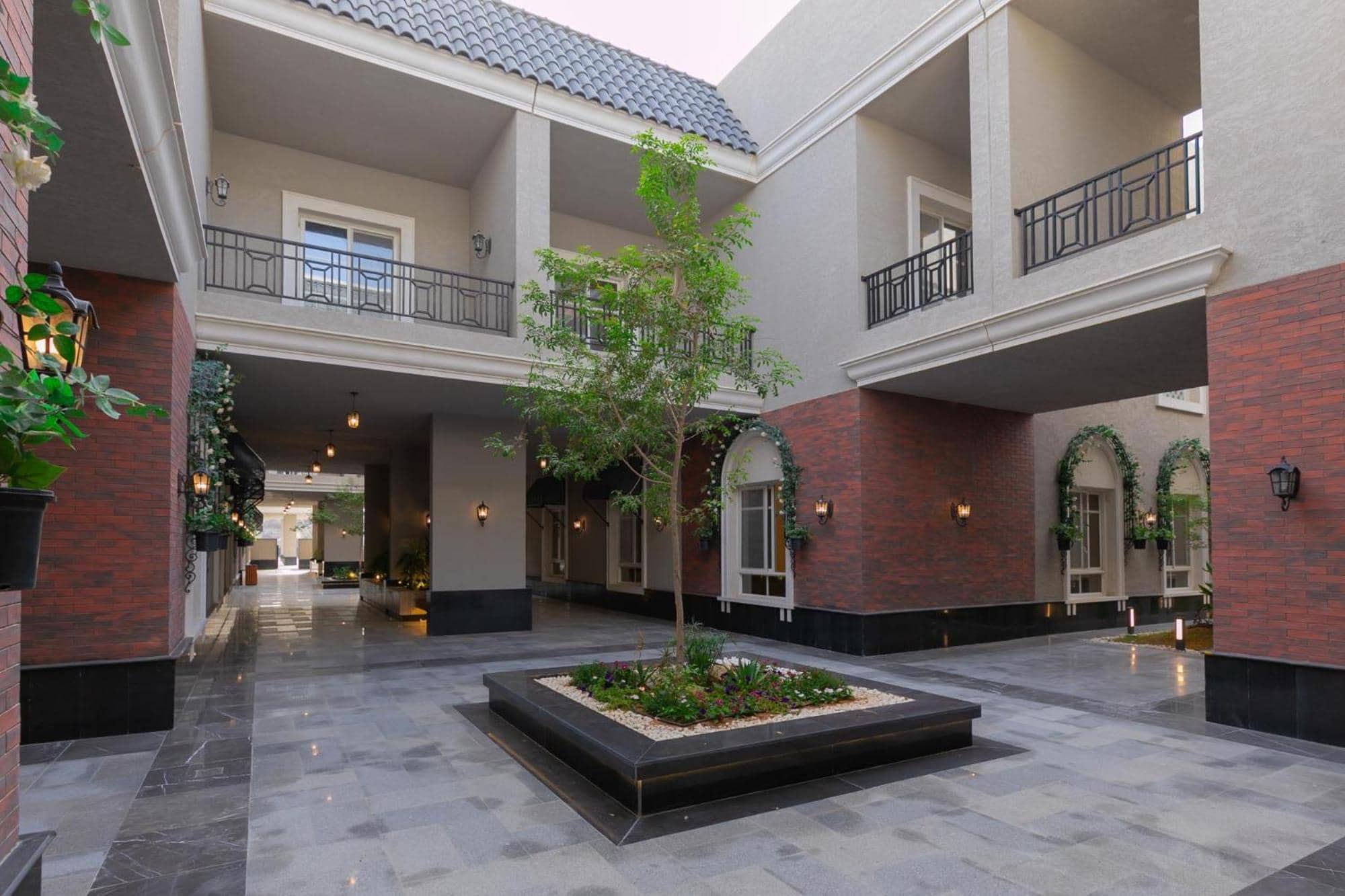 Layali Properties - Vibrant Boho 3BR Apt - Convention and Exhibition Center
