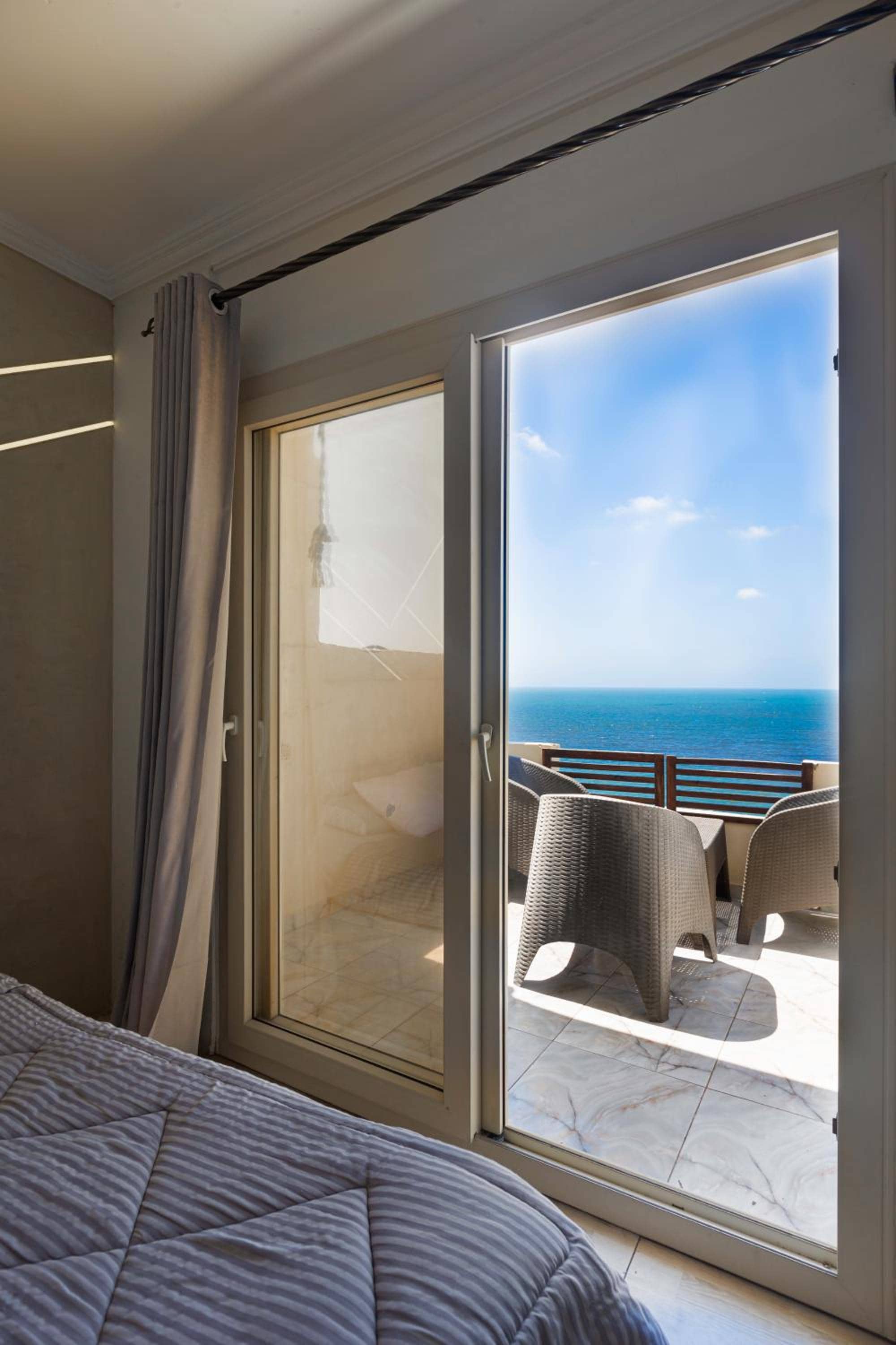Hyat Suites & Rooms