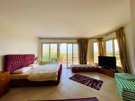 Spacious Villa lake view 6 Bedrooms Einbay Resort — 3