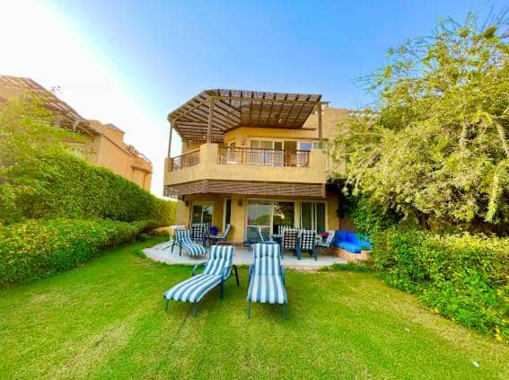 Spacious Villa lake view 6 Bedrooms Einbay Resort