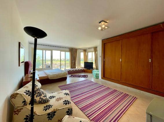 Spacious Villa lake view 6 Bedrooms Einbay Resort — 2