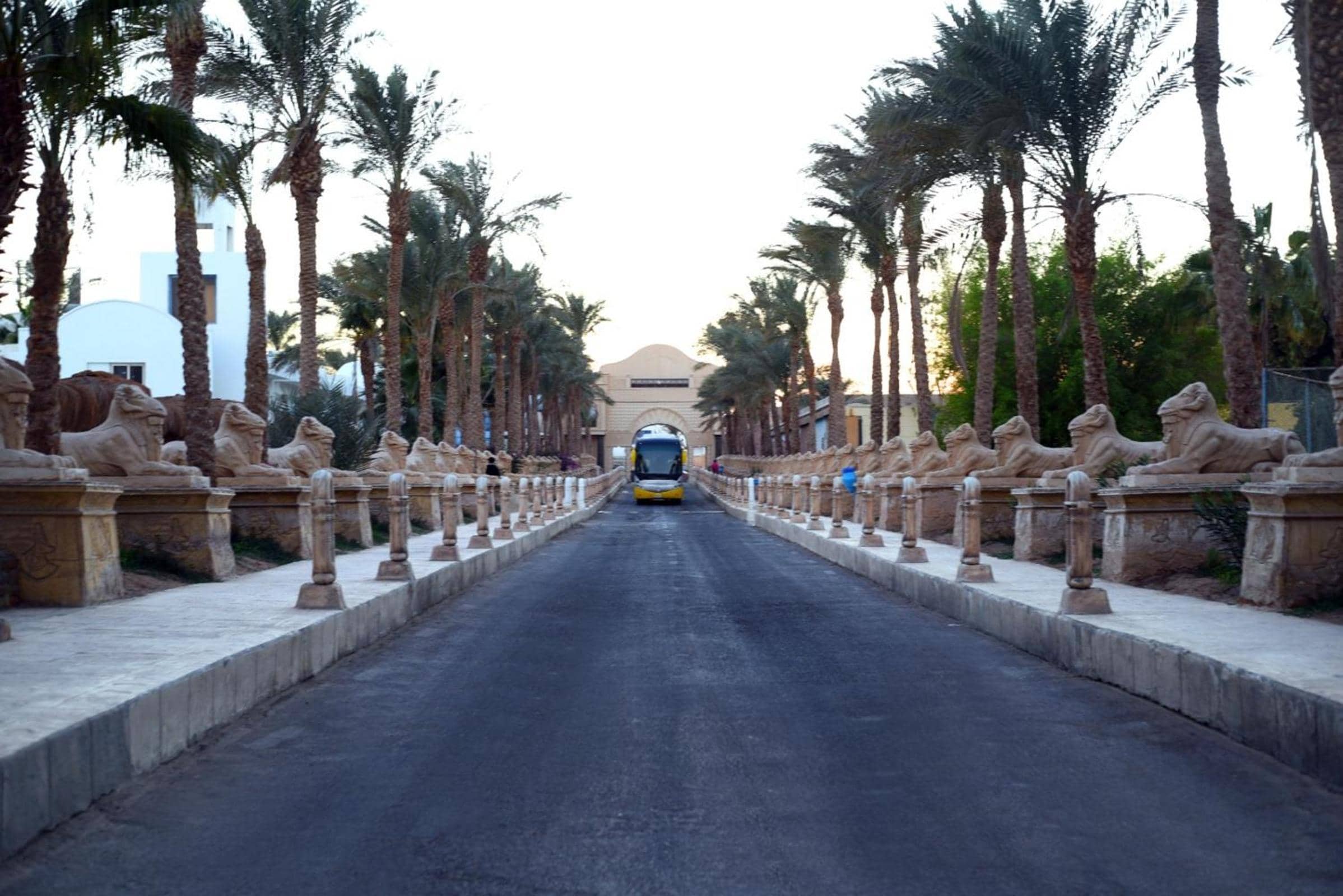 Mirage Bay Mina Land Resort & Aquapark