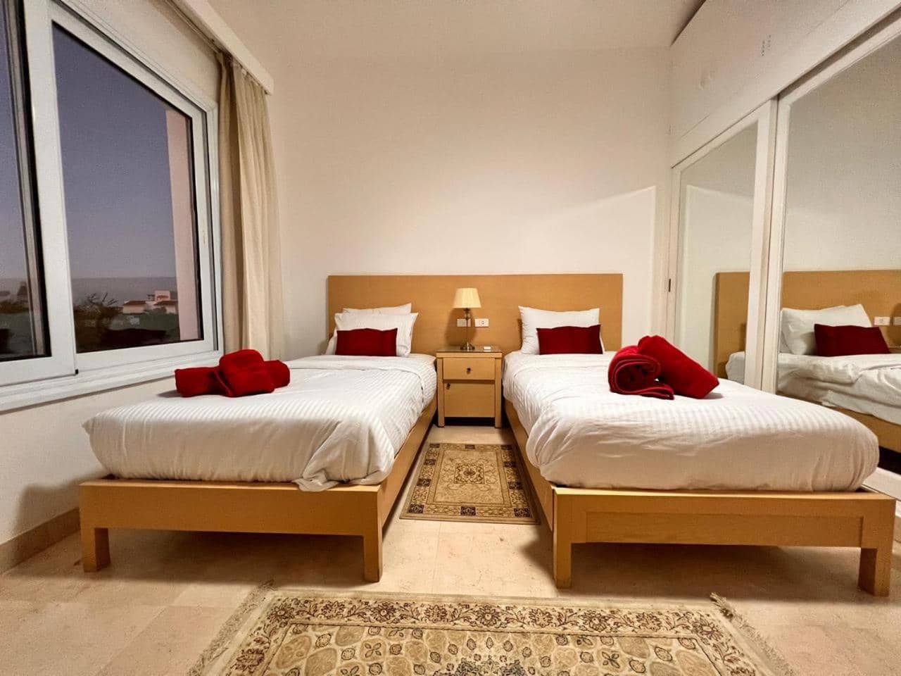 white villa 4 bedroom elgouna heated pool — 2