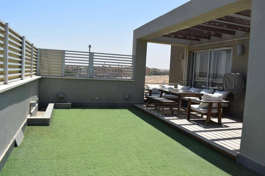 The White Pent !