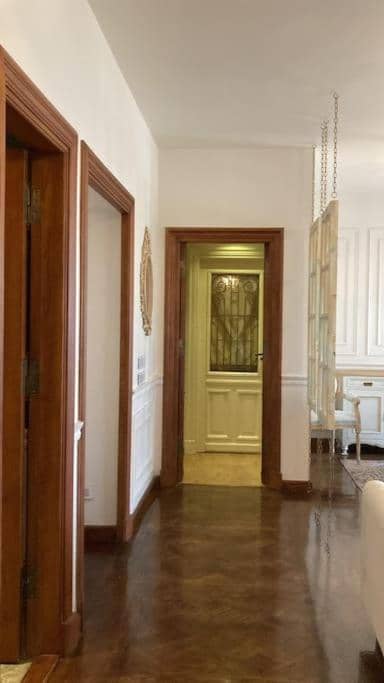 The White Pent ! — 5