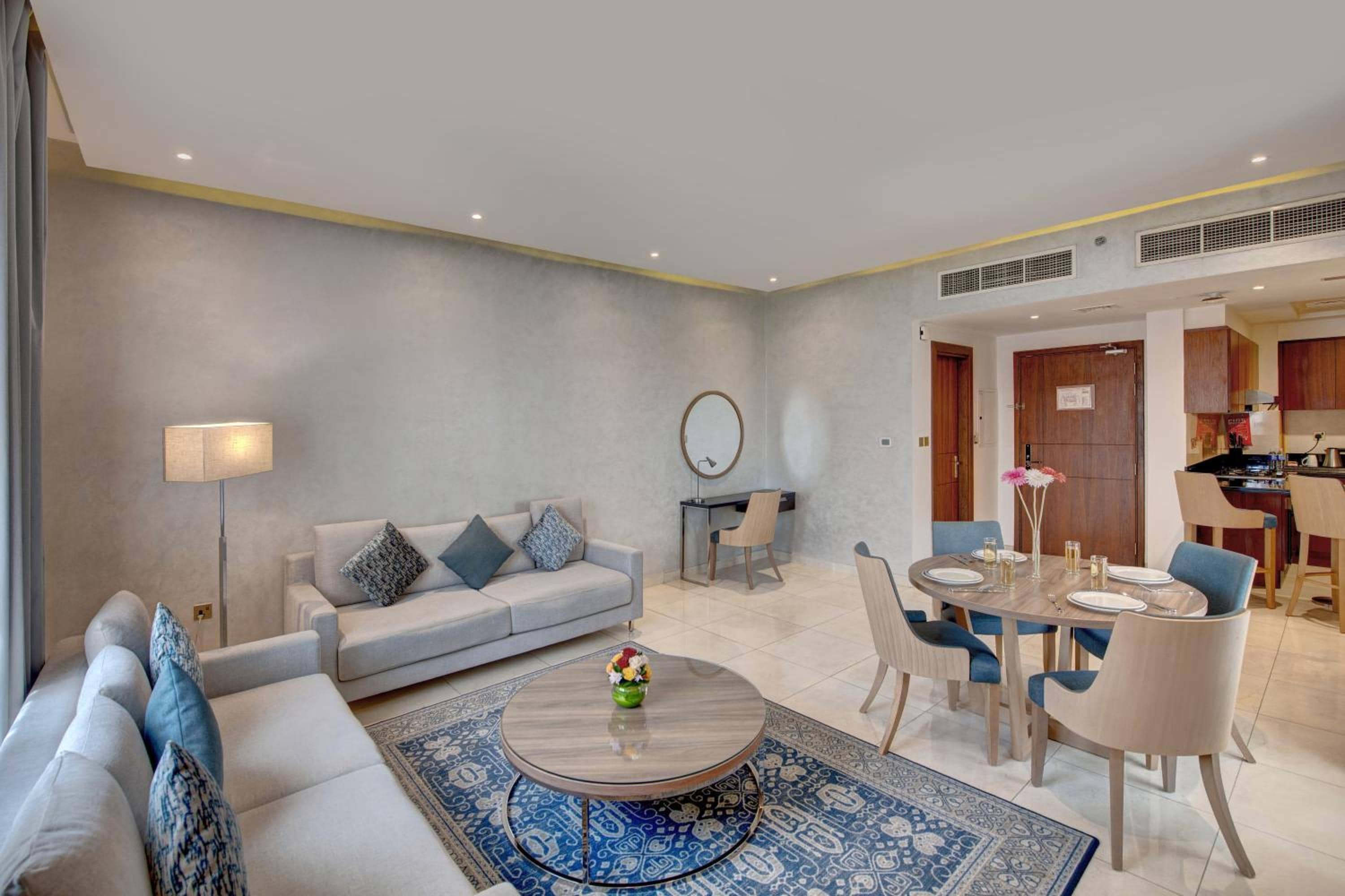 SUHA Creek Hotel Apartment, Waterfront Jaddaf, Dubai — 2