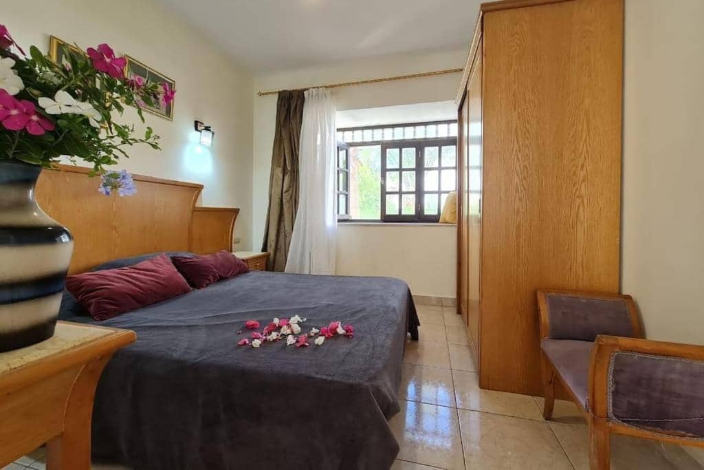 3 Zimmerwohnung mit 13 Pools — 5