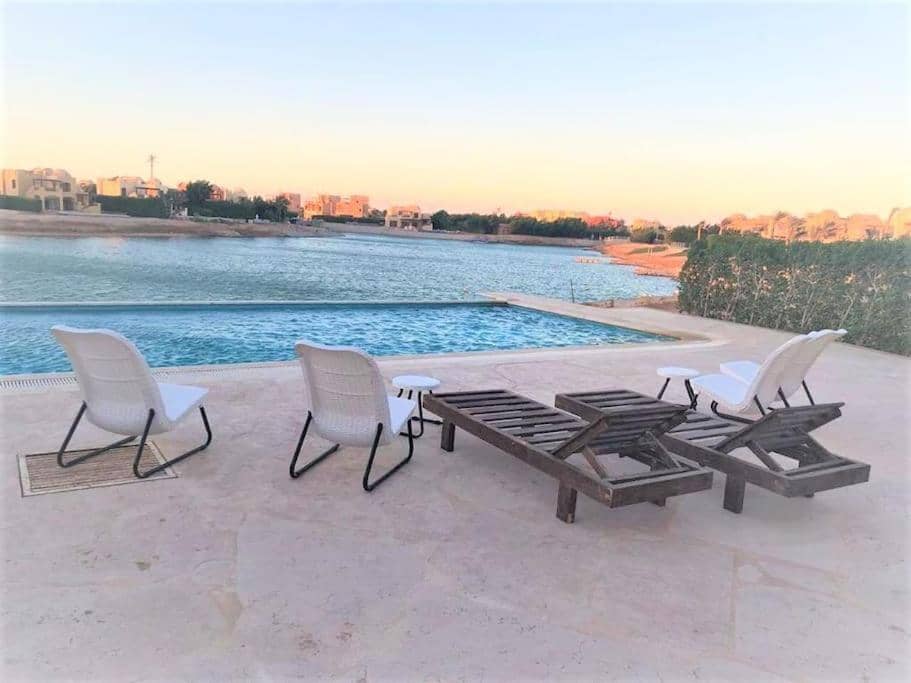 Villa, with heated Pool and Lagoon — 4