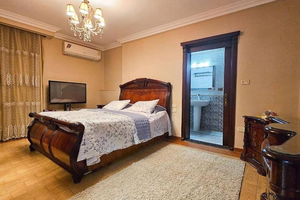 Comfy 2 Bedrooms Apartment in Cairo 92 — 3