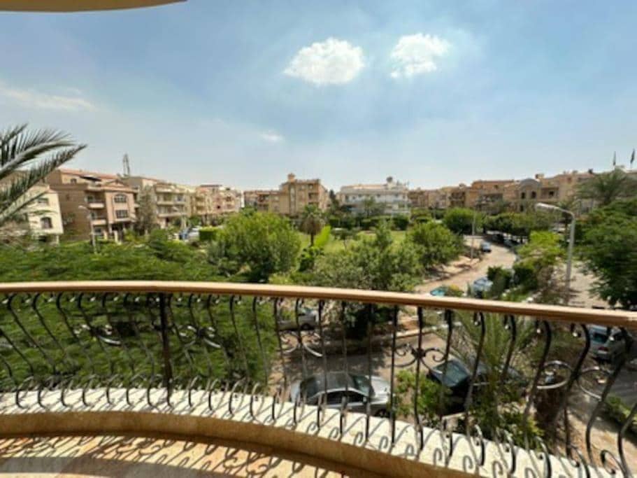 3BR Apartment with Garden Views in New Cairo Y5
