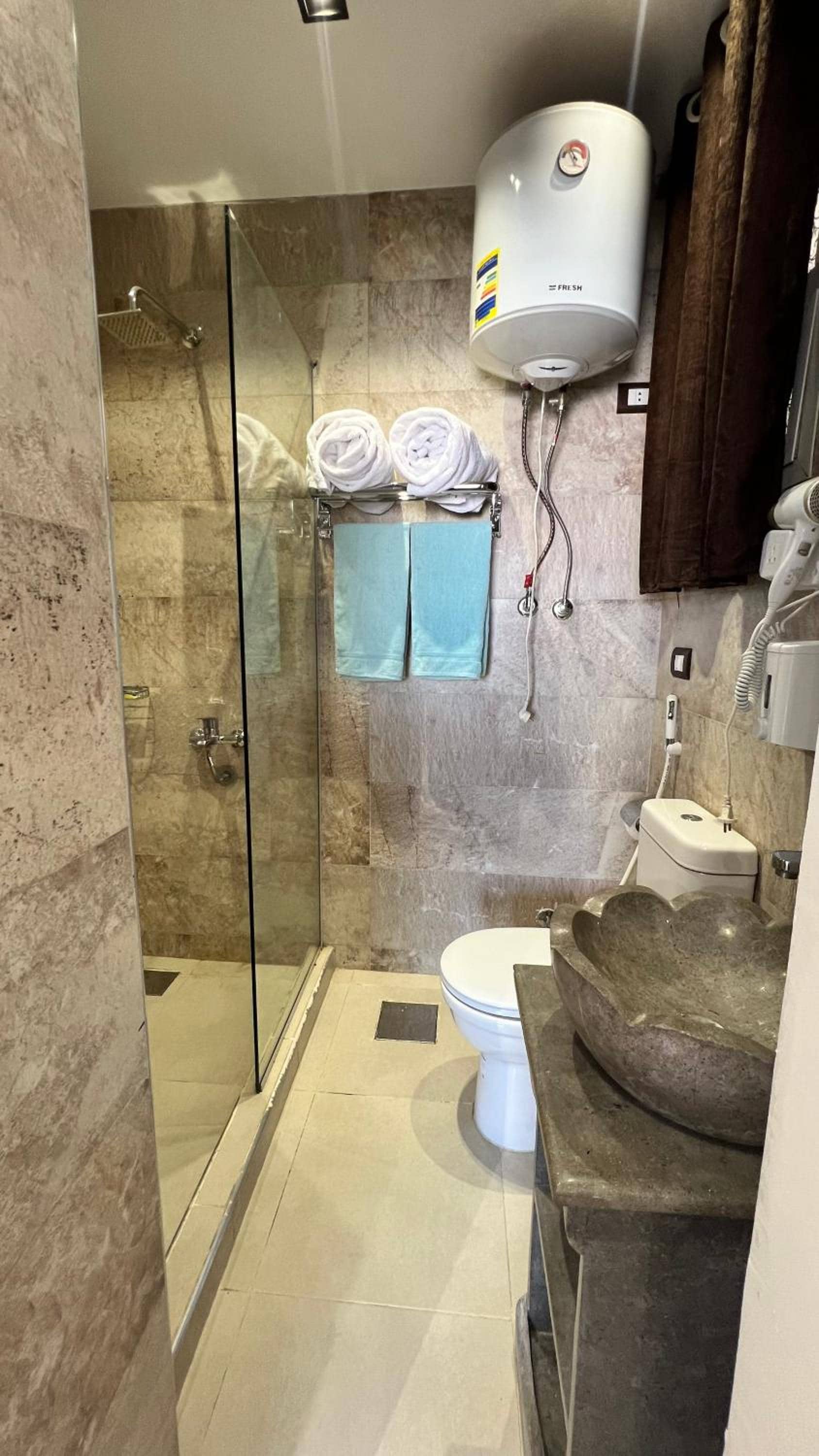 White Pyramids inn — 4