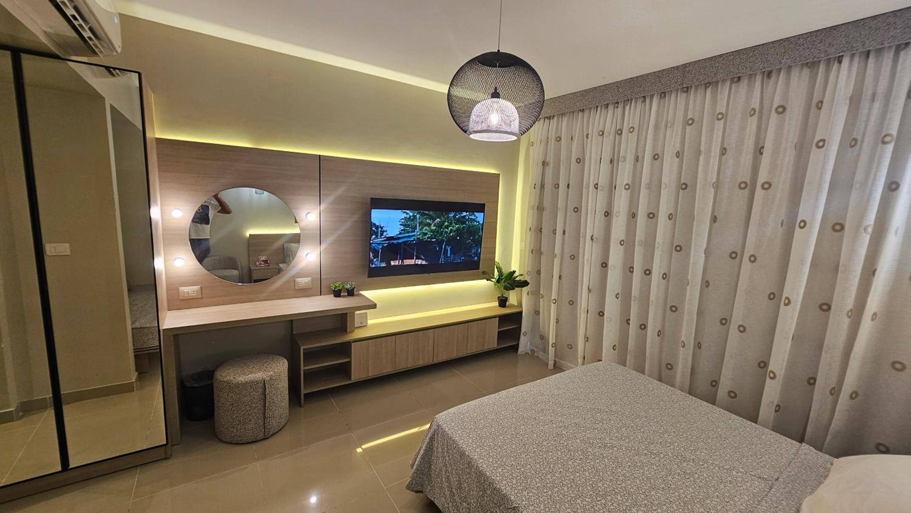 G Cribs Stylish Studio — 5