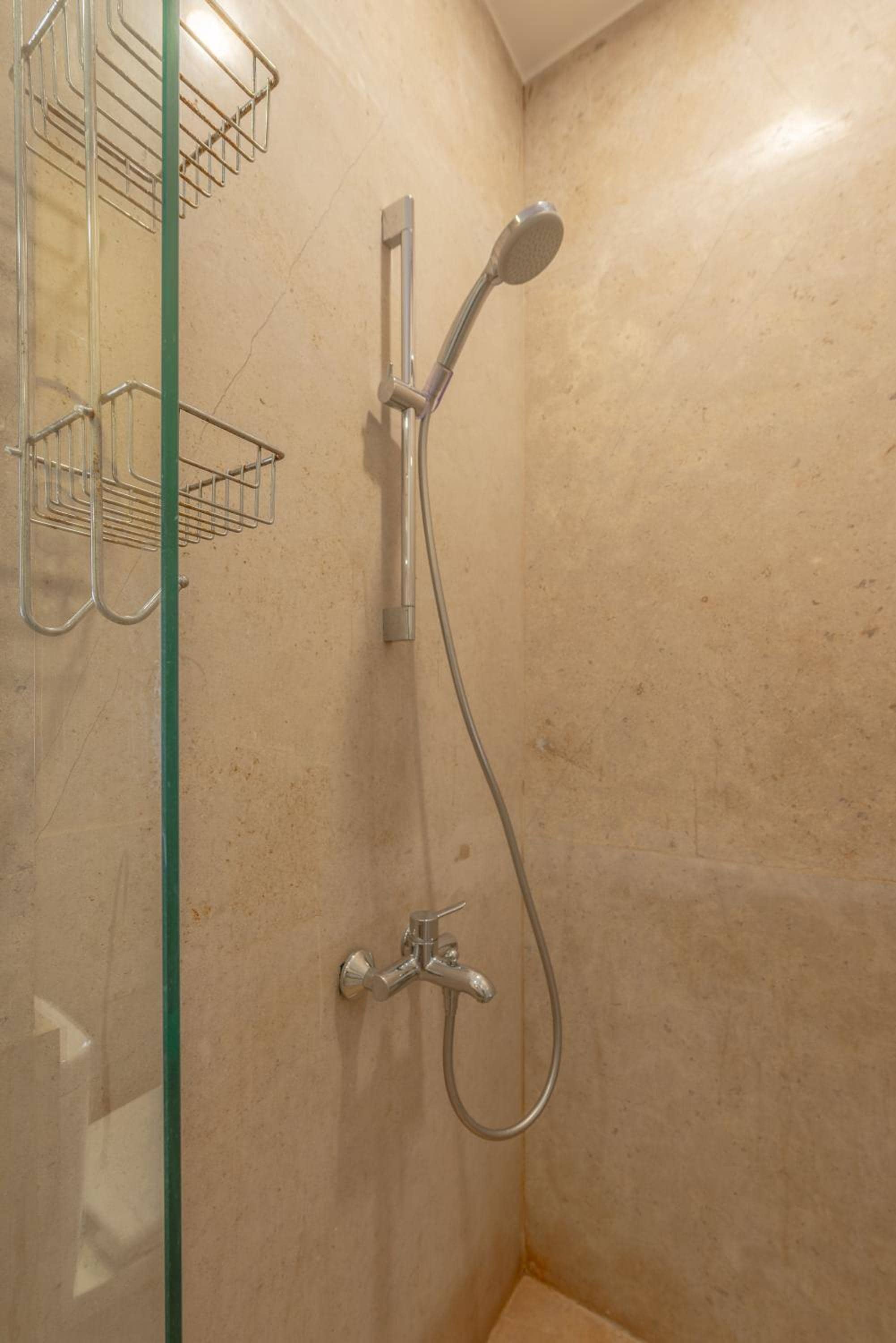 1-Bedroom Apartment in Joubal with nice Pool — 3