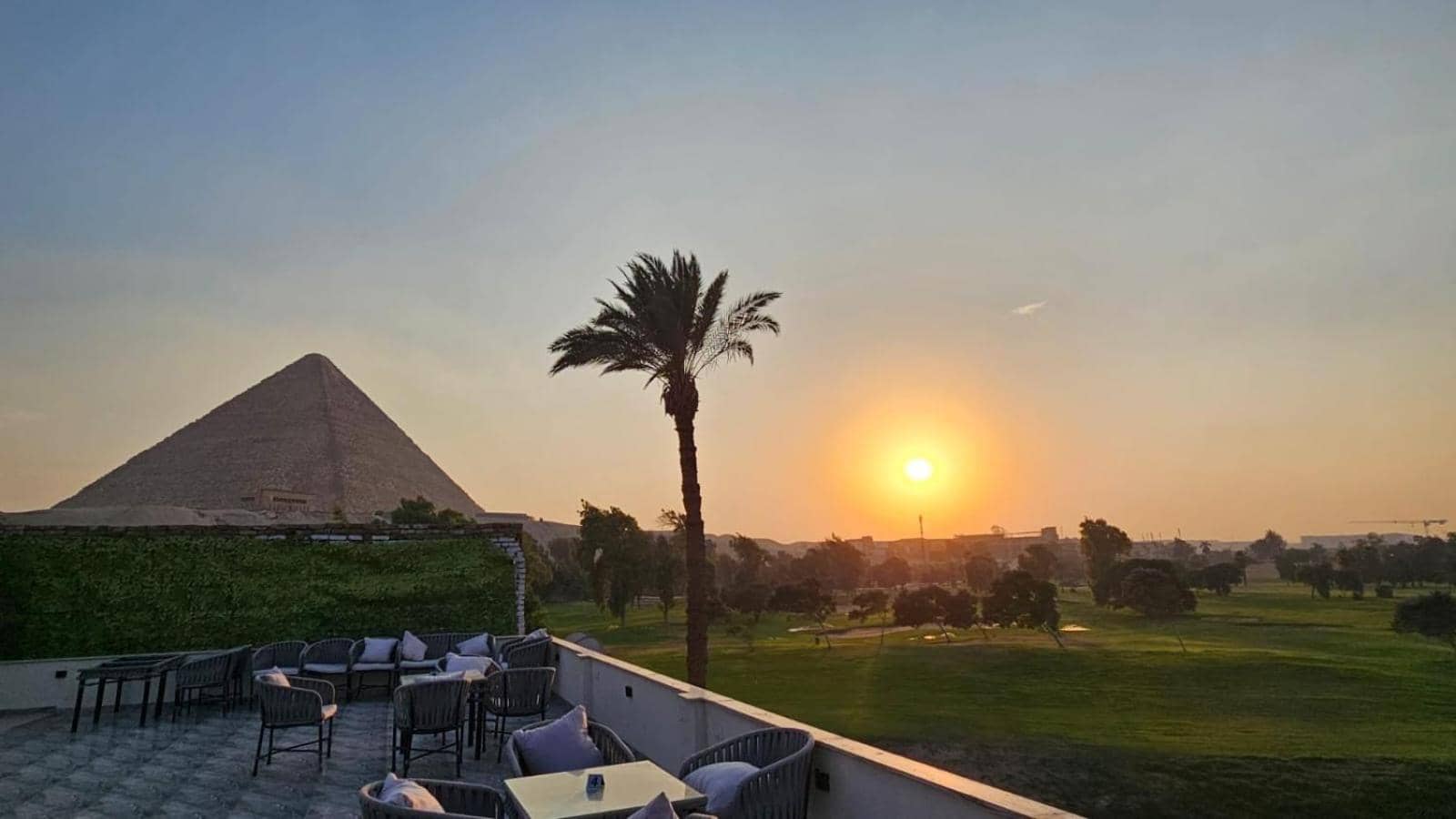 garden pyramid view