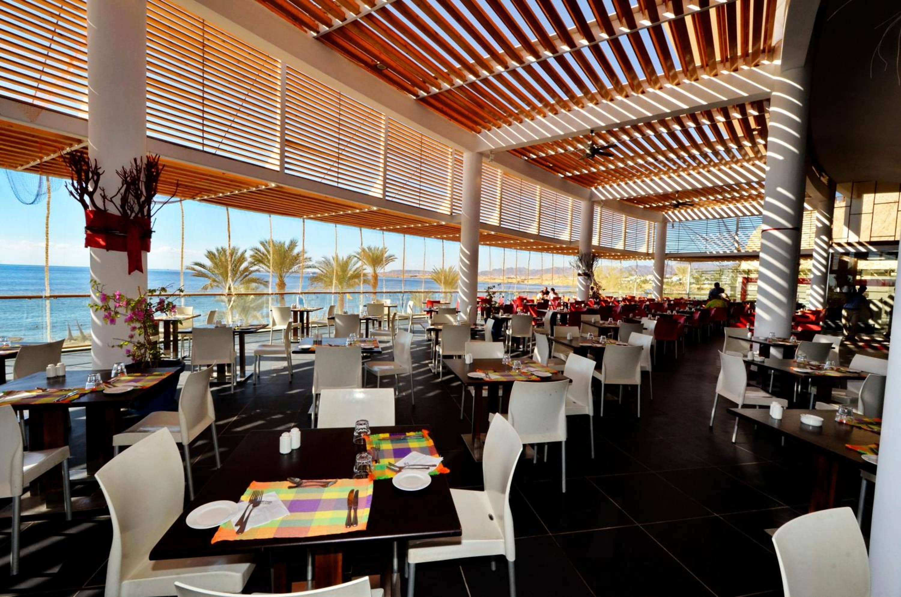 Reef Oasis Blue Bay Resort & Spa — 2
