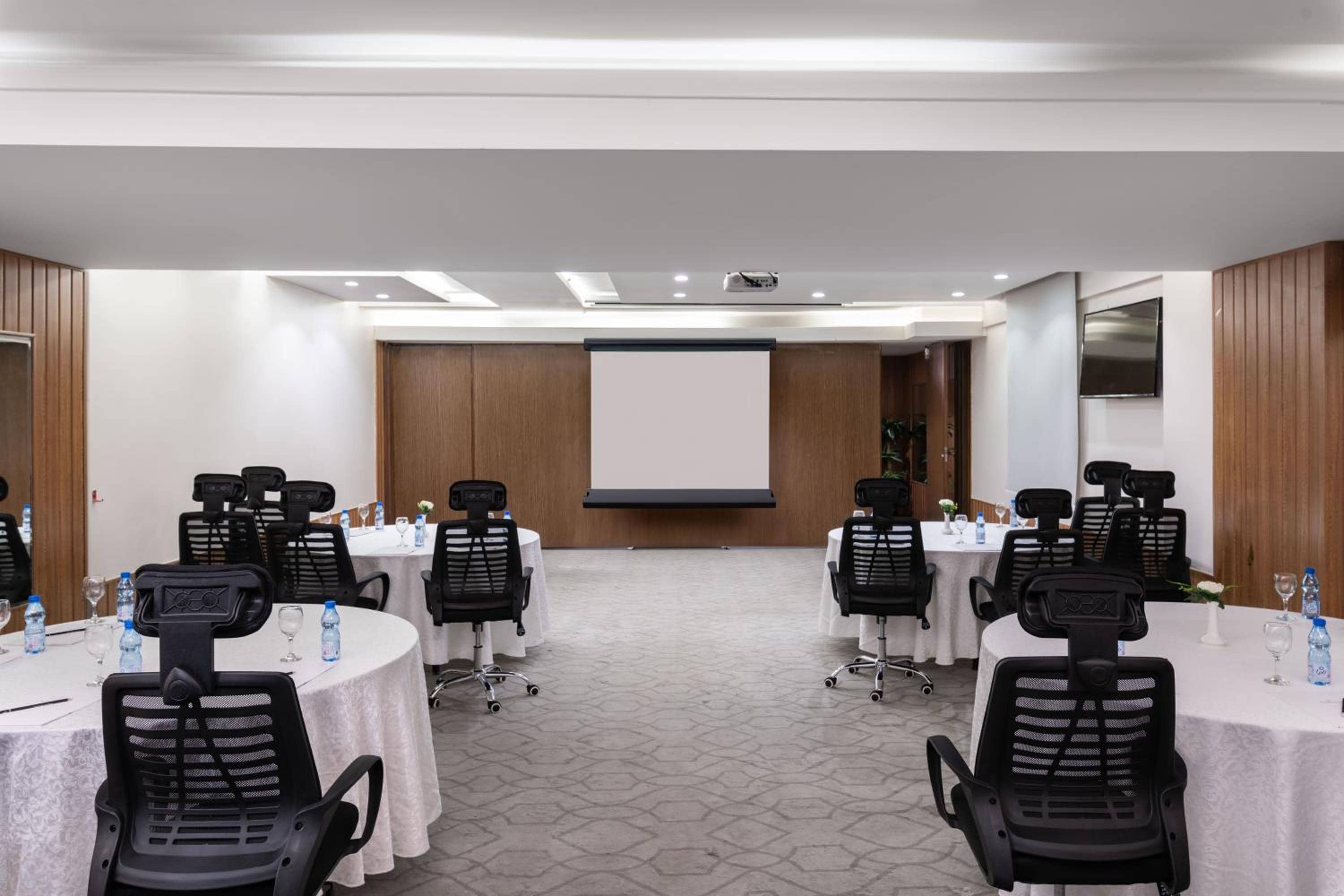 Warwick Hotel Jeddah — 2