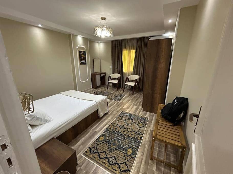 Skyline luxury hotel apartments 5 mins from Cairo Airport — 2
