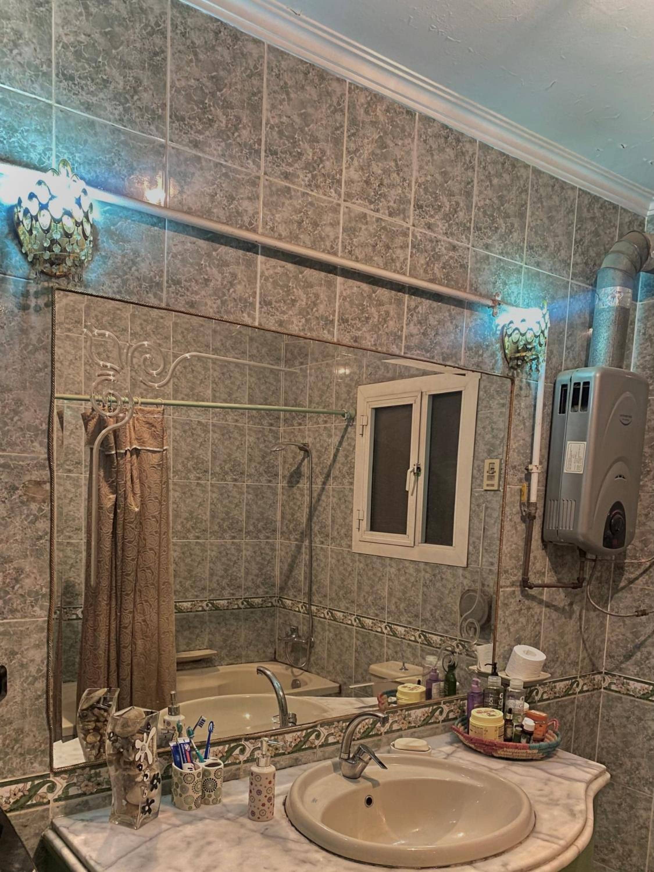 15 Minutes from Cairo Airport Room 2 — 5
