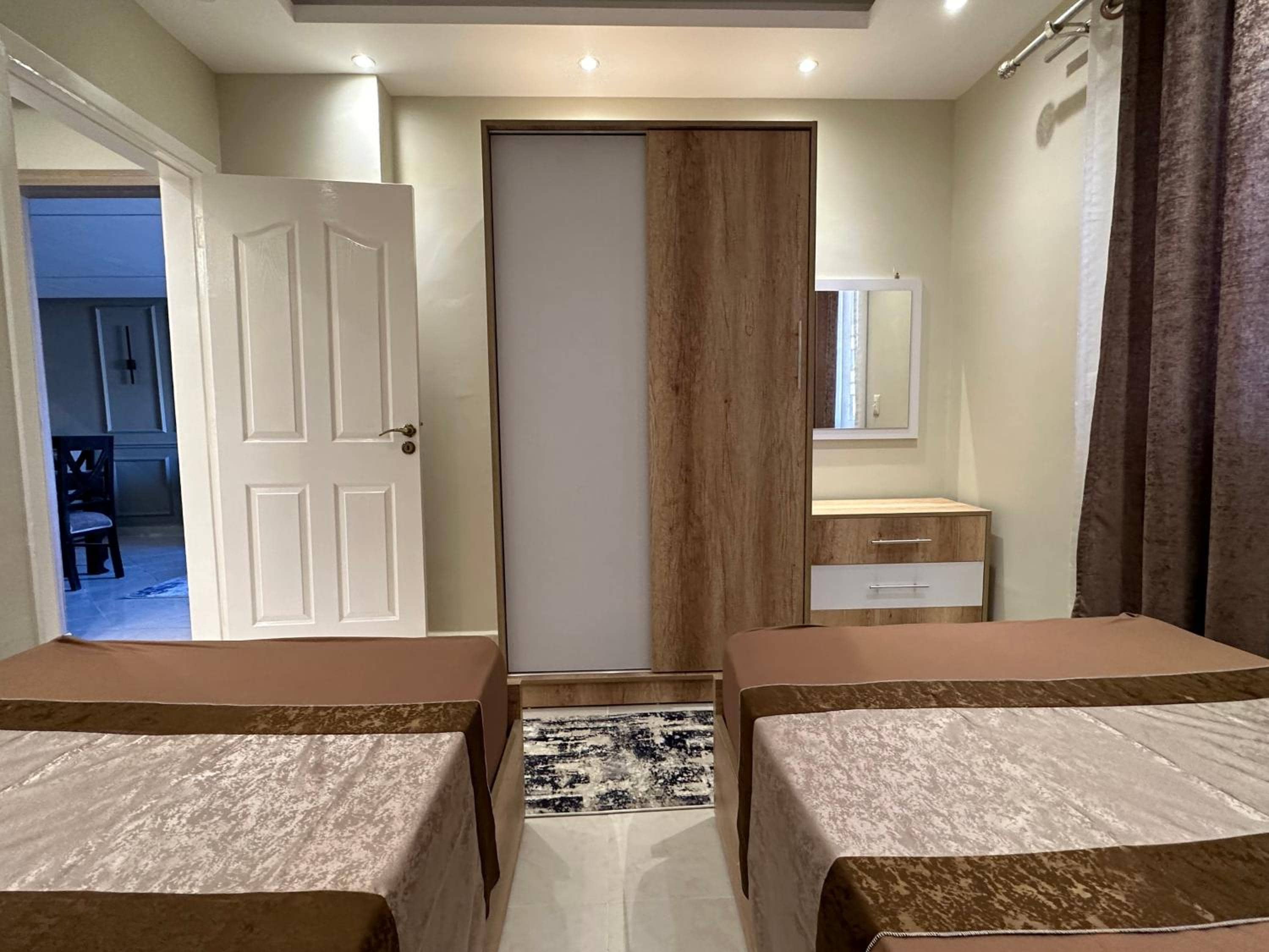 Luxury 3bedroom Family Apartment — 4