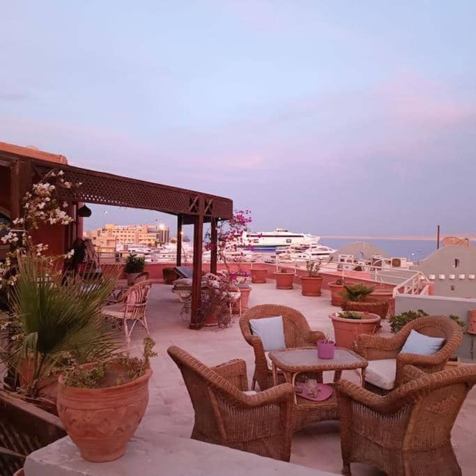 Sunny Sea View Studio Marina on private roof — 4