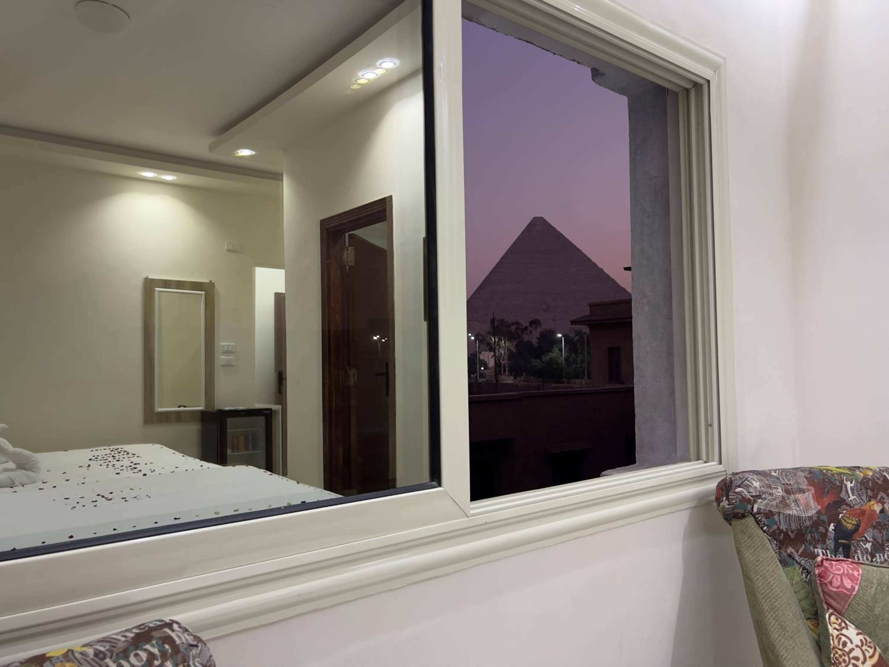 Cheristo pyramids view inn — 3