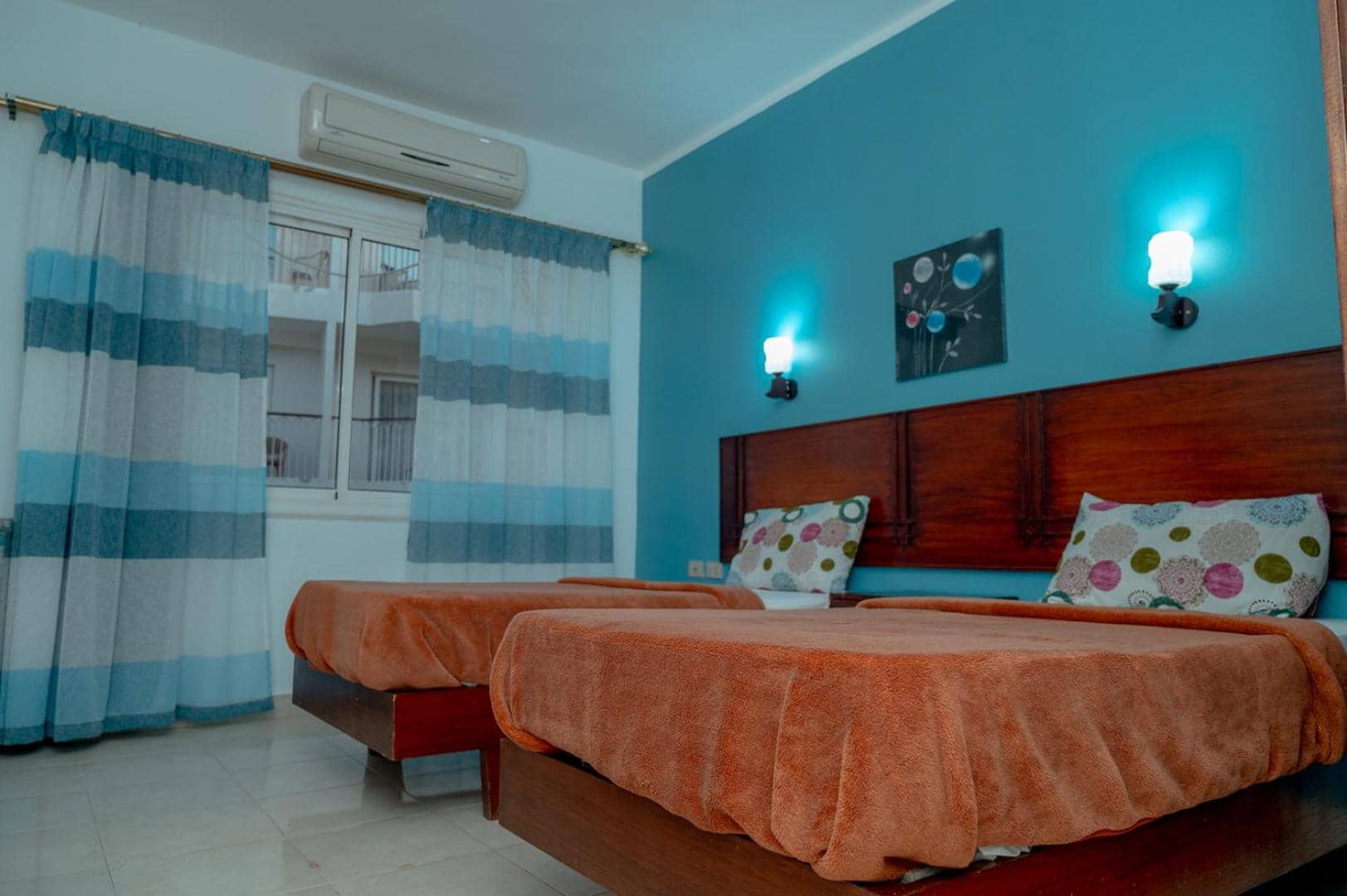 Sea Life Apartments-hotel — 2