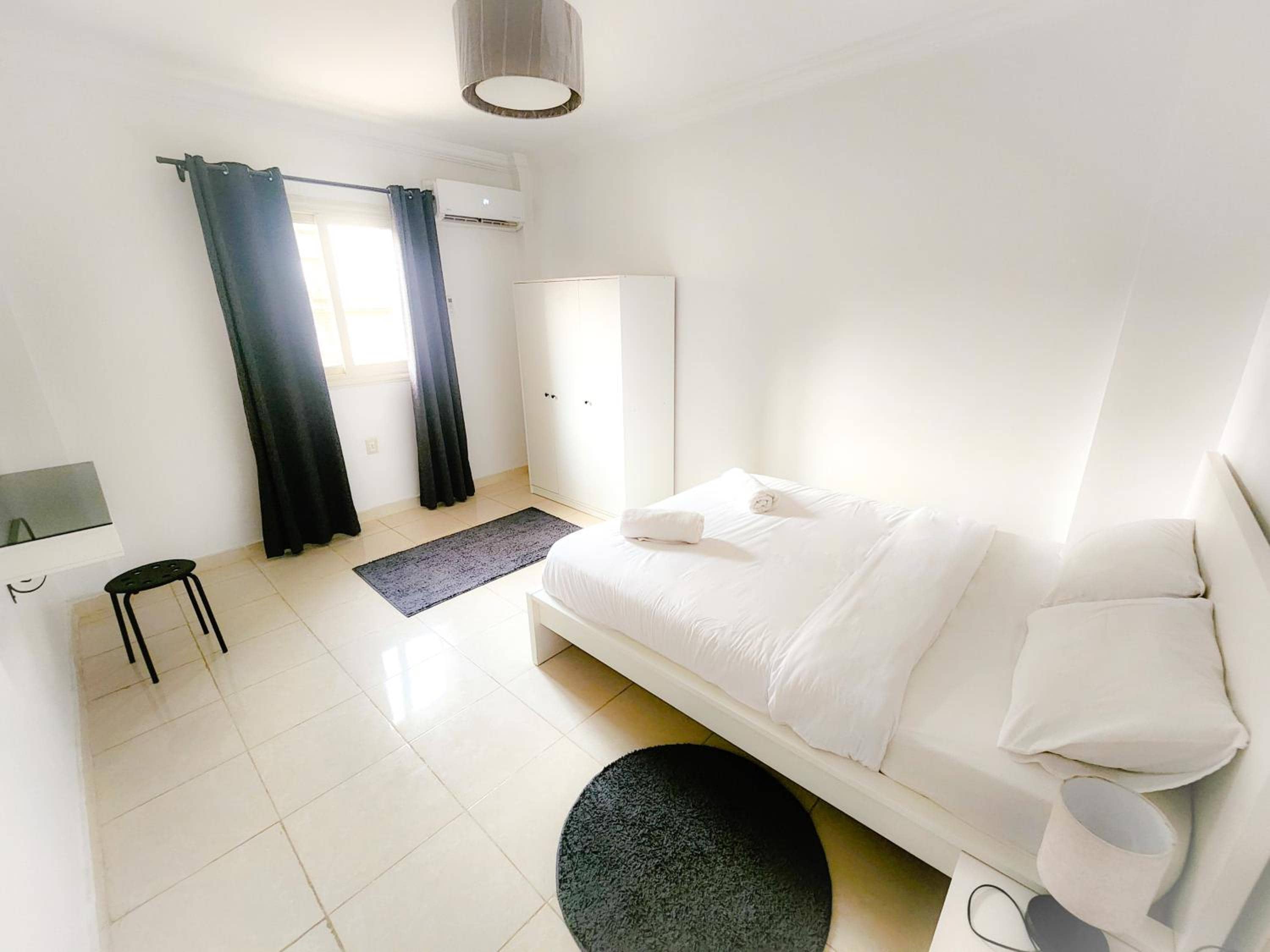Stylish and modern apartment close to the airport — 3