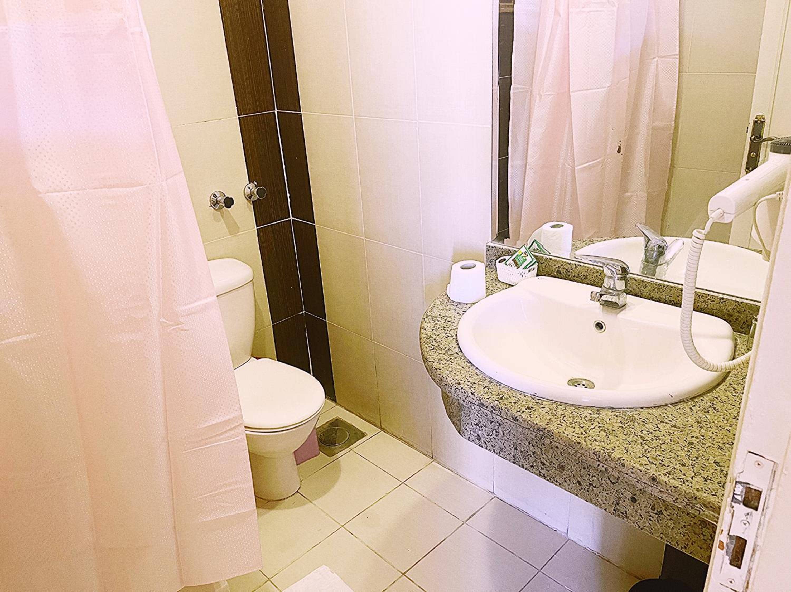 Dexon Roma Down Town Hotel — 5