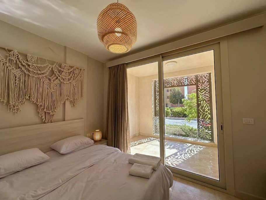 Chic 3BR Ground Free Beach & Pool access at Mangroovy — 5