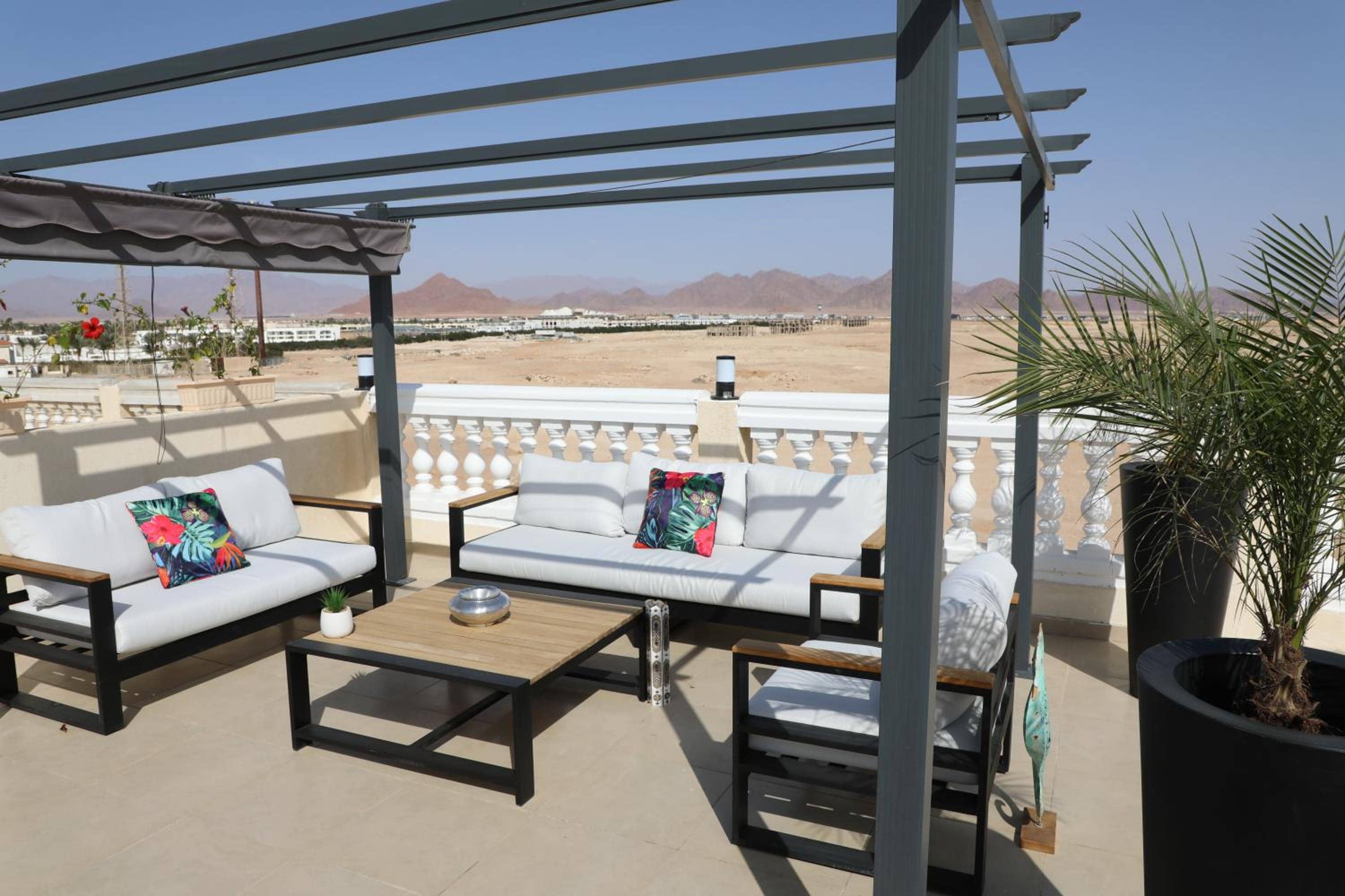 Private sea view Penthouse New apartment Pool and Jacuzzi in Montazah — 3