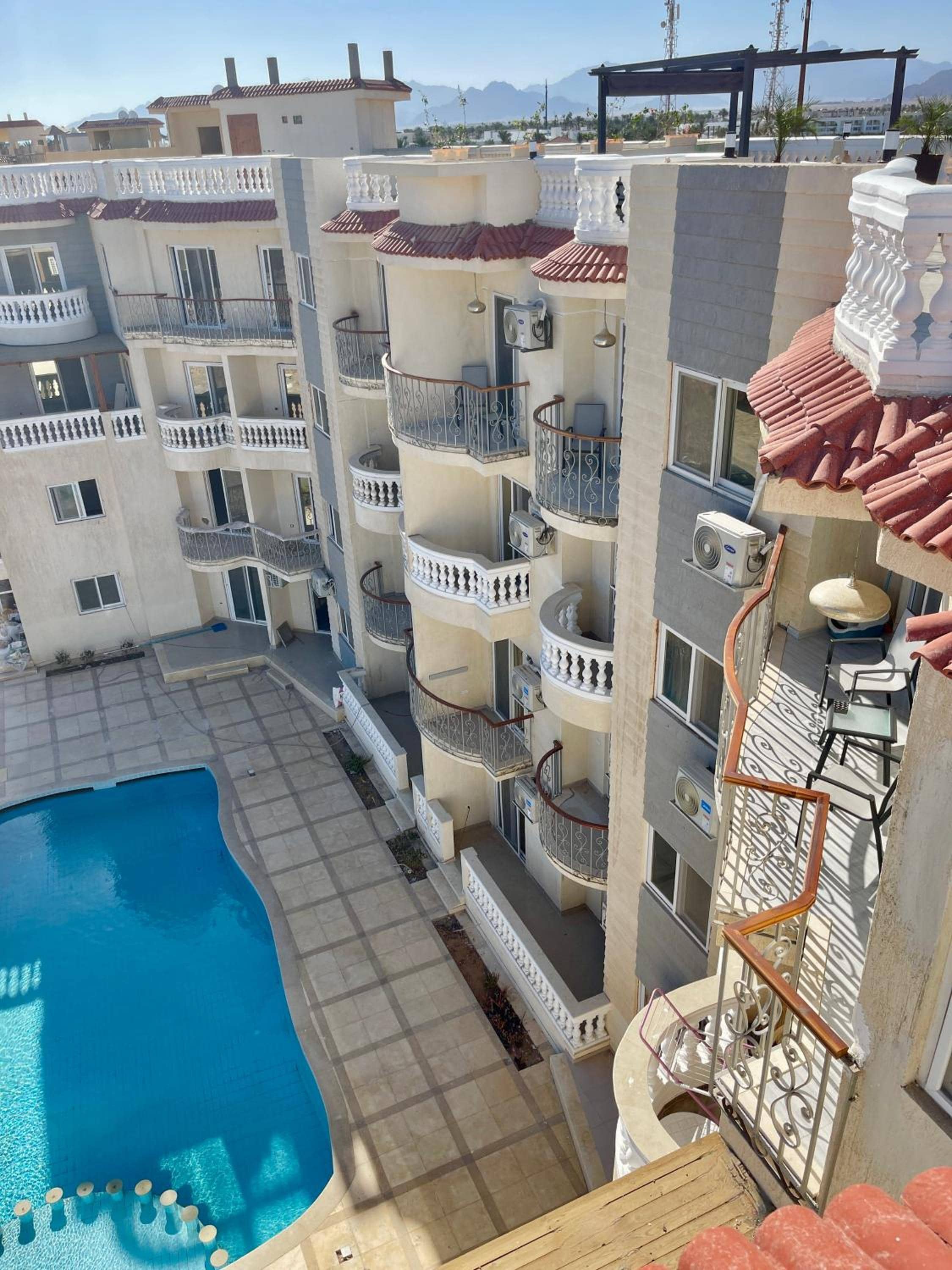 Private sea view Penthouse New apartment Pool and Jacuzzi in Montazah — 2
