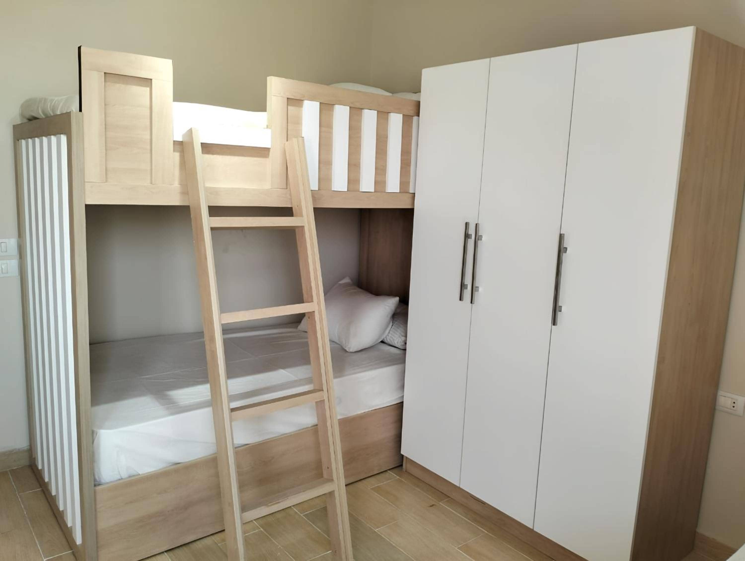 Swing at Cecile 2 bedroom, Azha, by Little Hut Vacations — 4