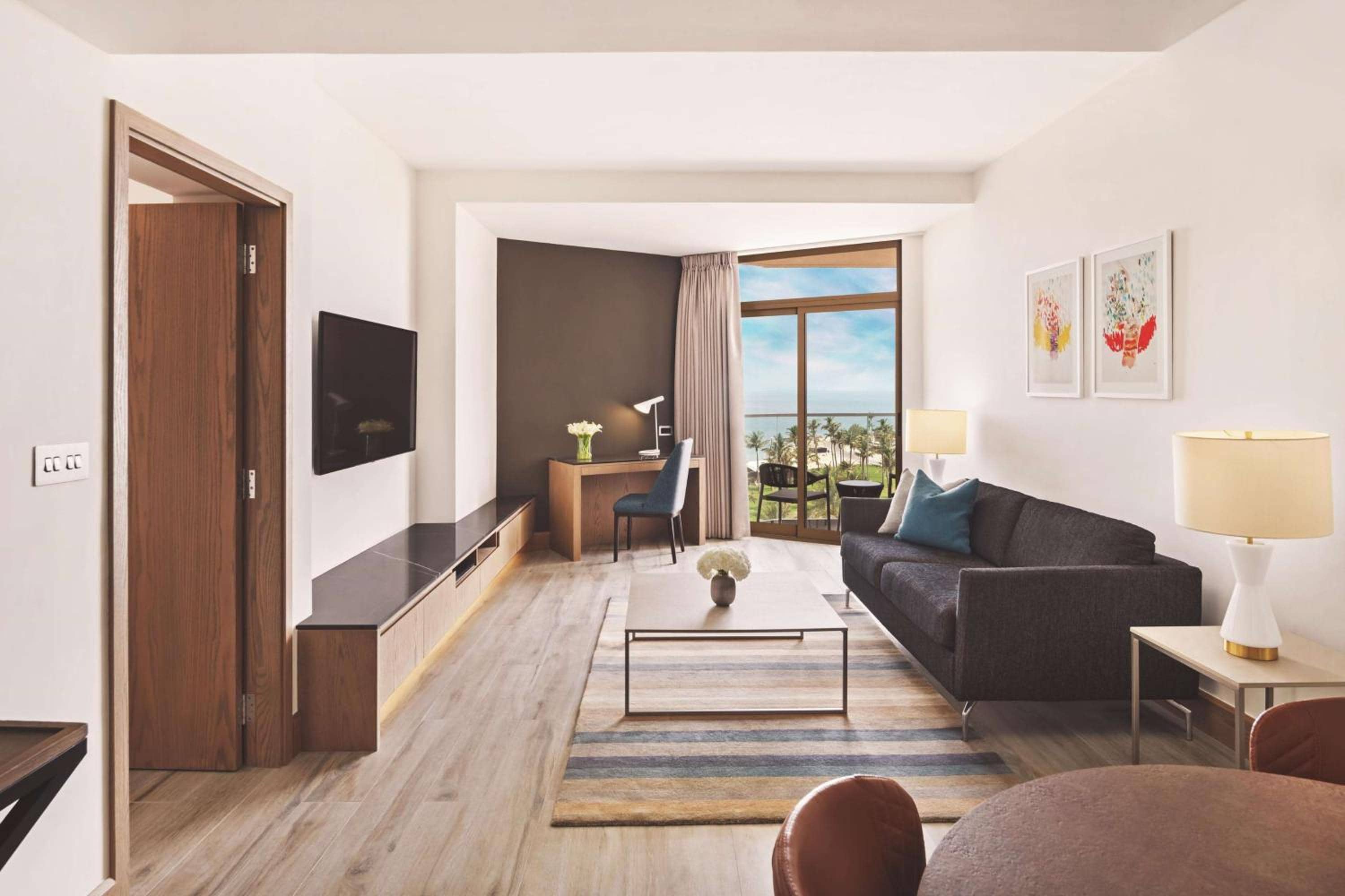 JA Beach Hotel, Dubai — 4