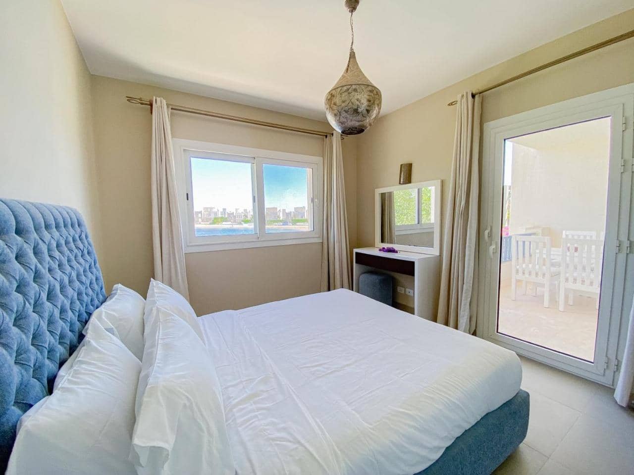 Nayah Stays, Joubal Lagoons flowery apartment — 3