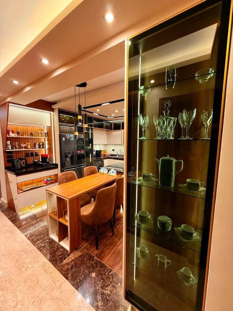 Luxury Renovated 2 bedroom Apt — 2