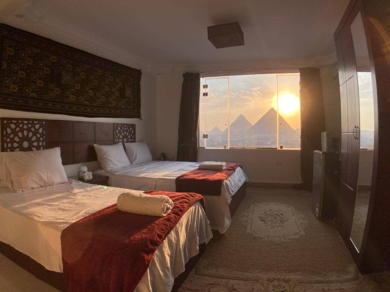 Oscar pyramids view — 2