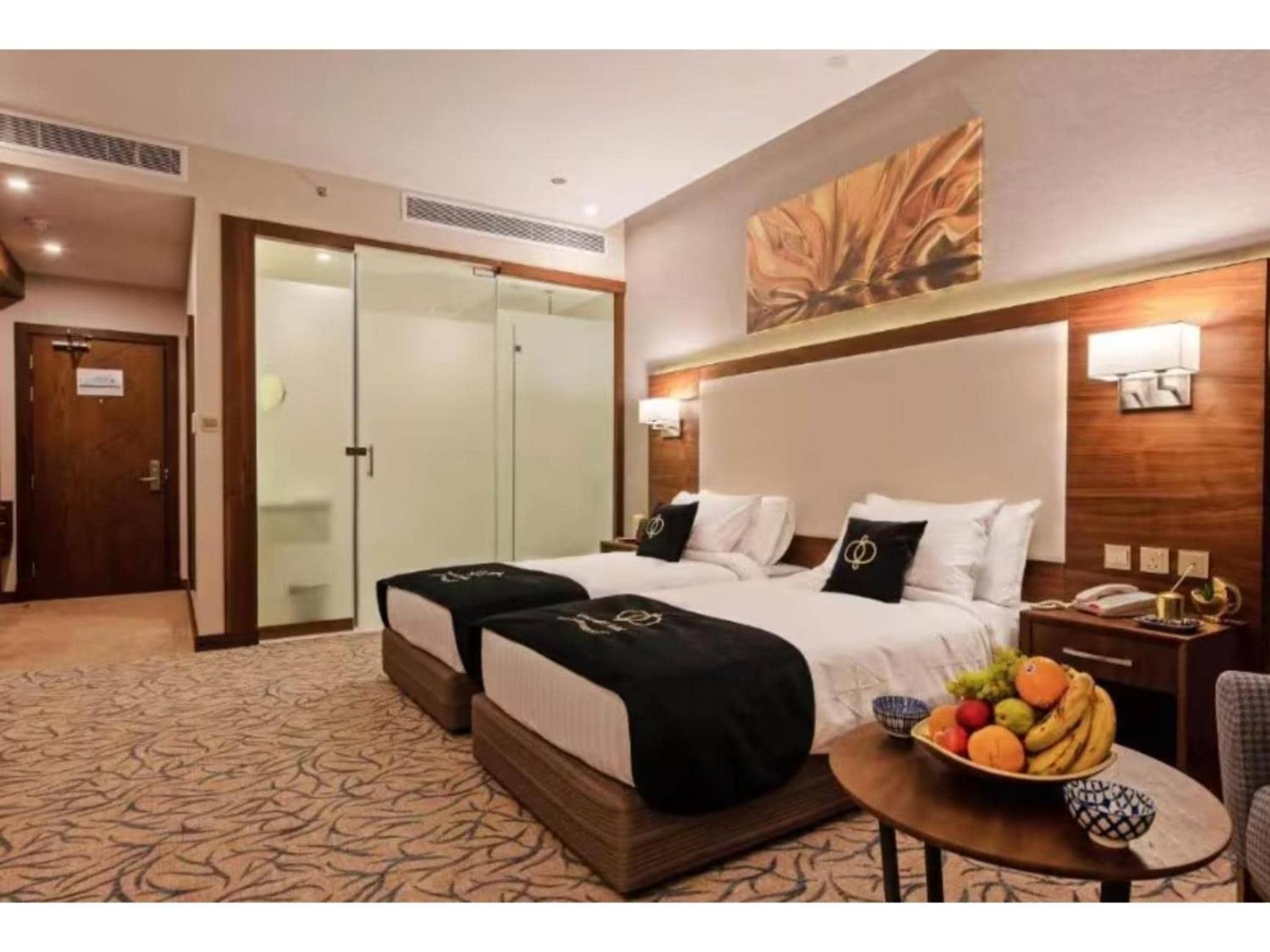 Sunday Emerald Hotel — 4