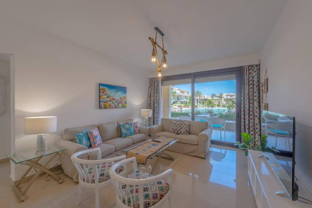 Chic 2 BR poolside Apartment at G-crib El Gouna