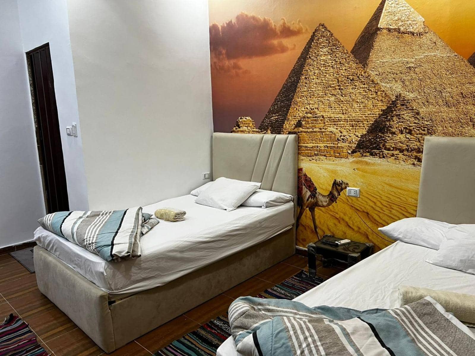 Jana pyramids view in 3 — 4