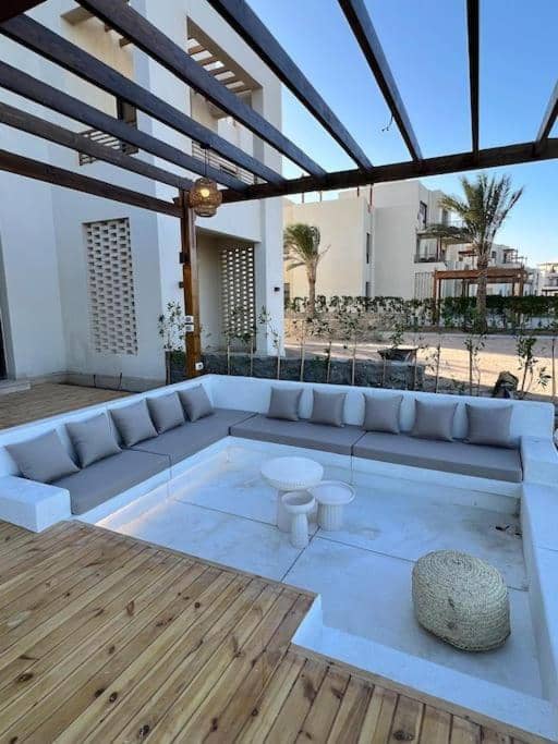 Stylish 1BR Ground With Free Pool & Lagoon Access In Gouna — 5