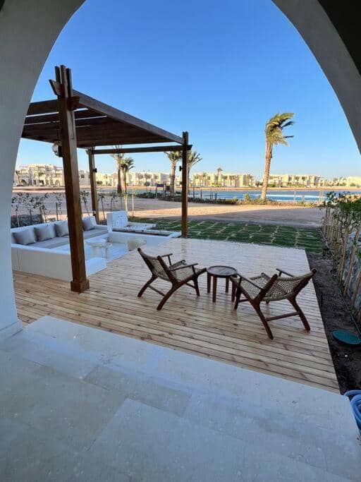 Stylish 1BR Ground With Free Pool & Lagoon Access In Gouna — 2