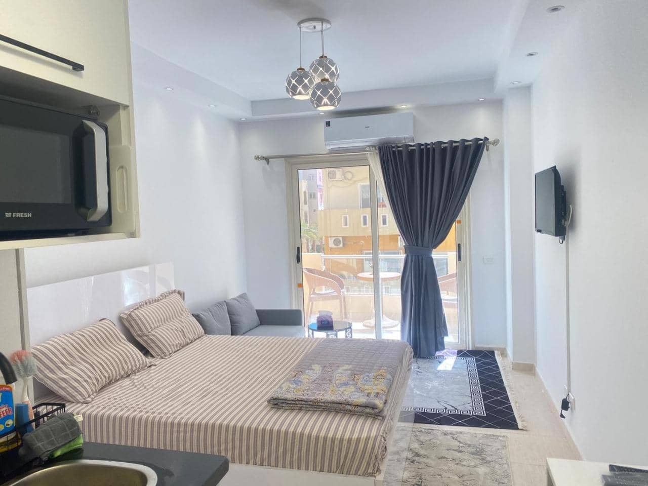 Luxury studio side sea view — 3