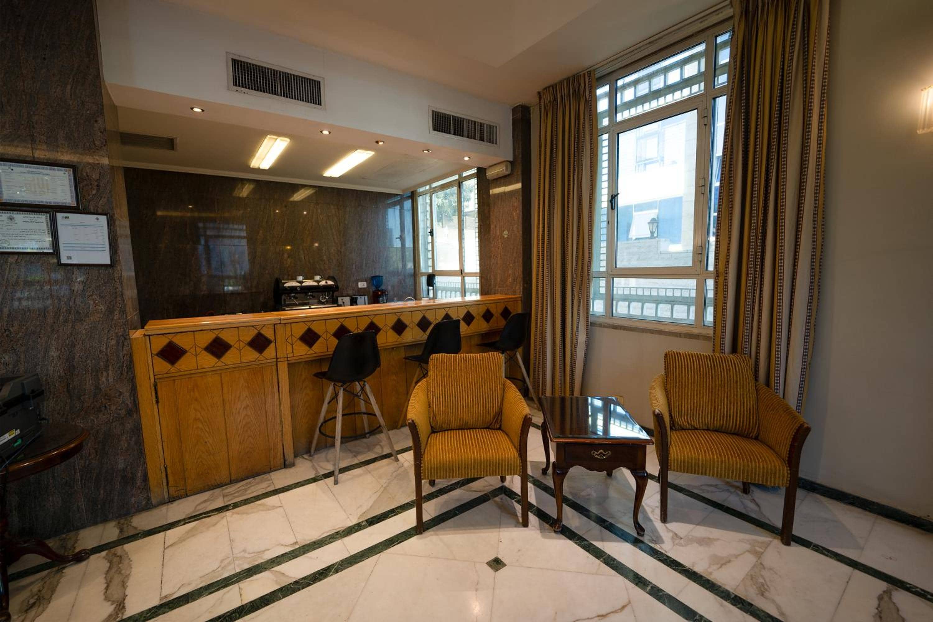 Kindi Suite Hotel — 5