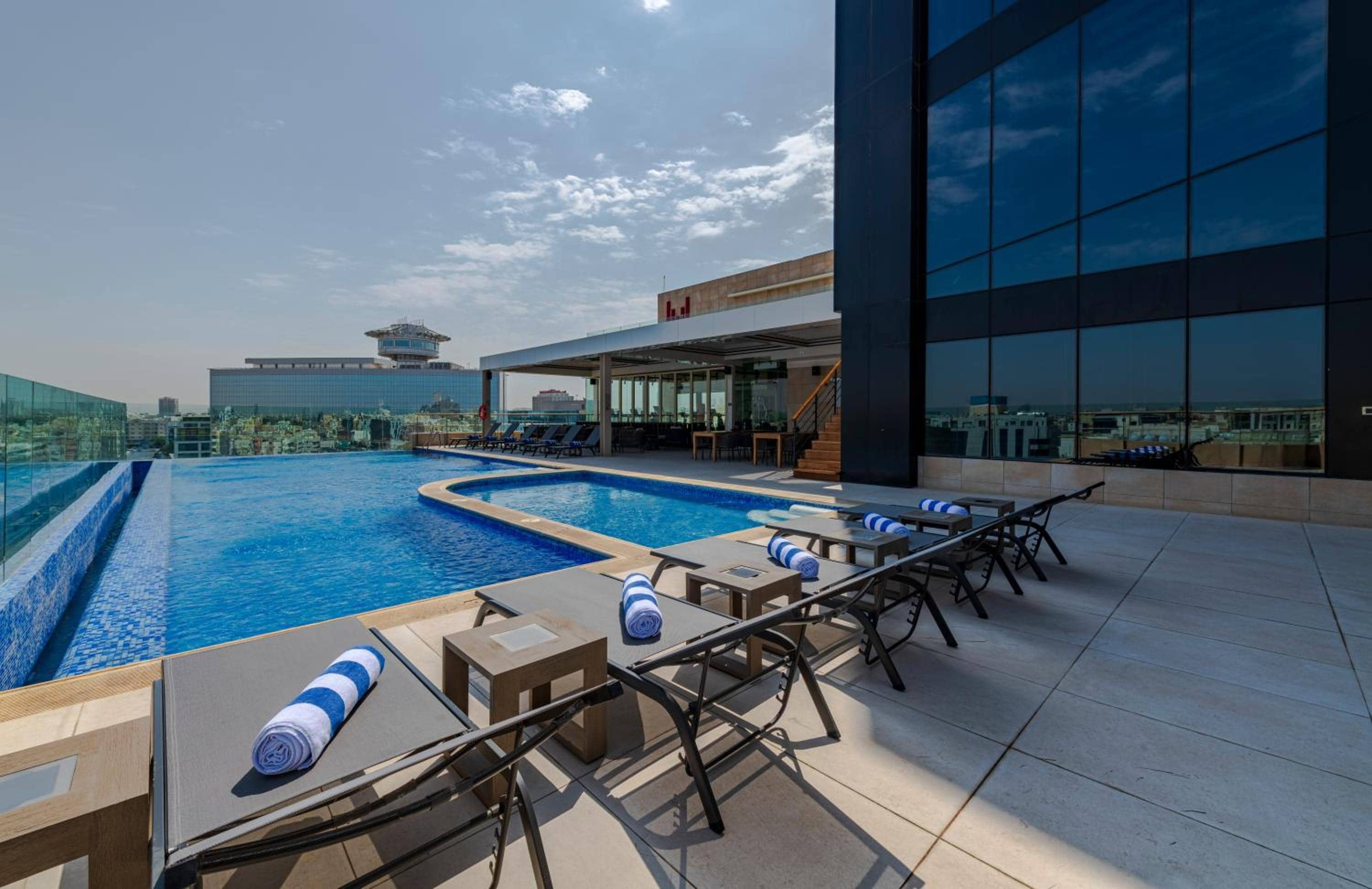 Millennium Al Masar Hotel — 5