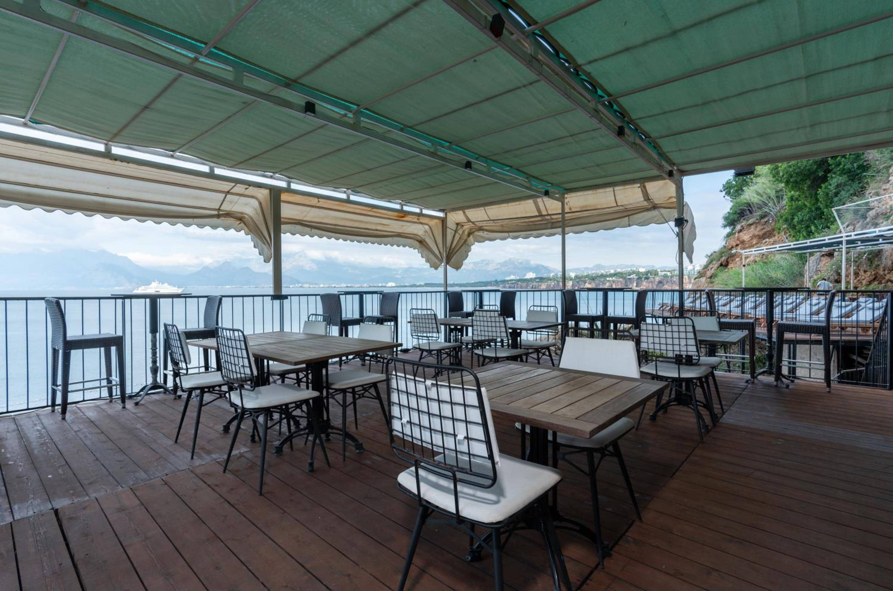 Perge Pine Green Hotel — 3