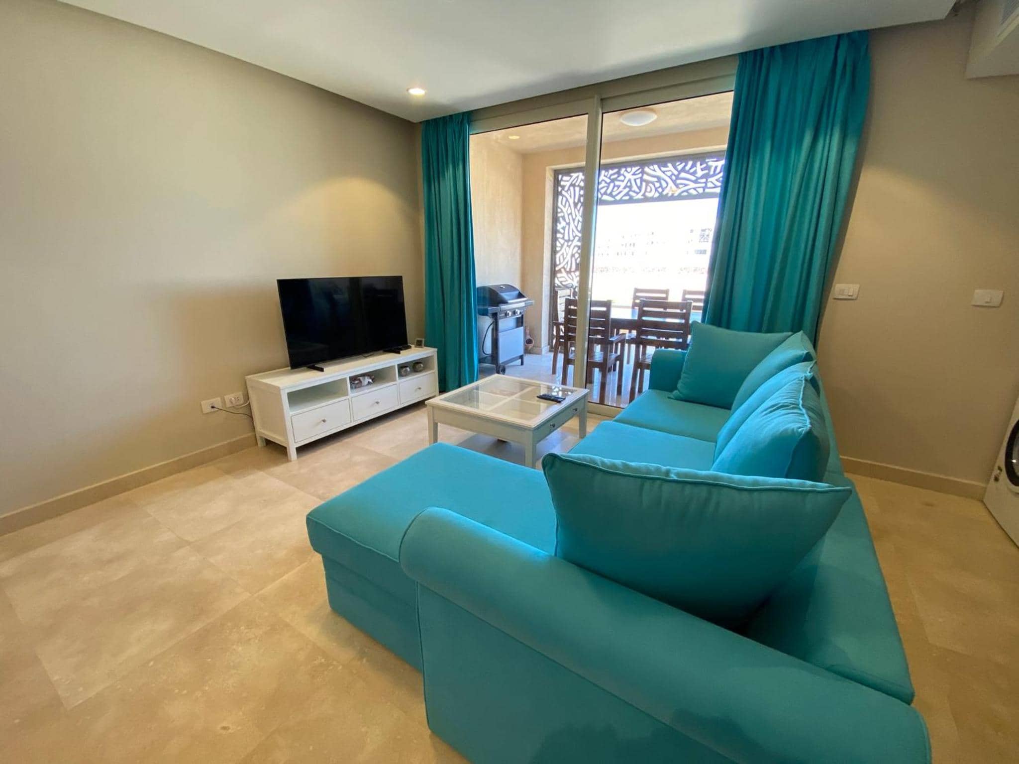 Modern apartment with great Pool & Beach access — 5