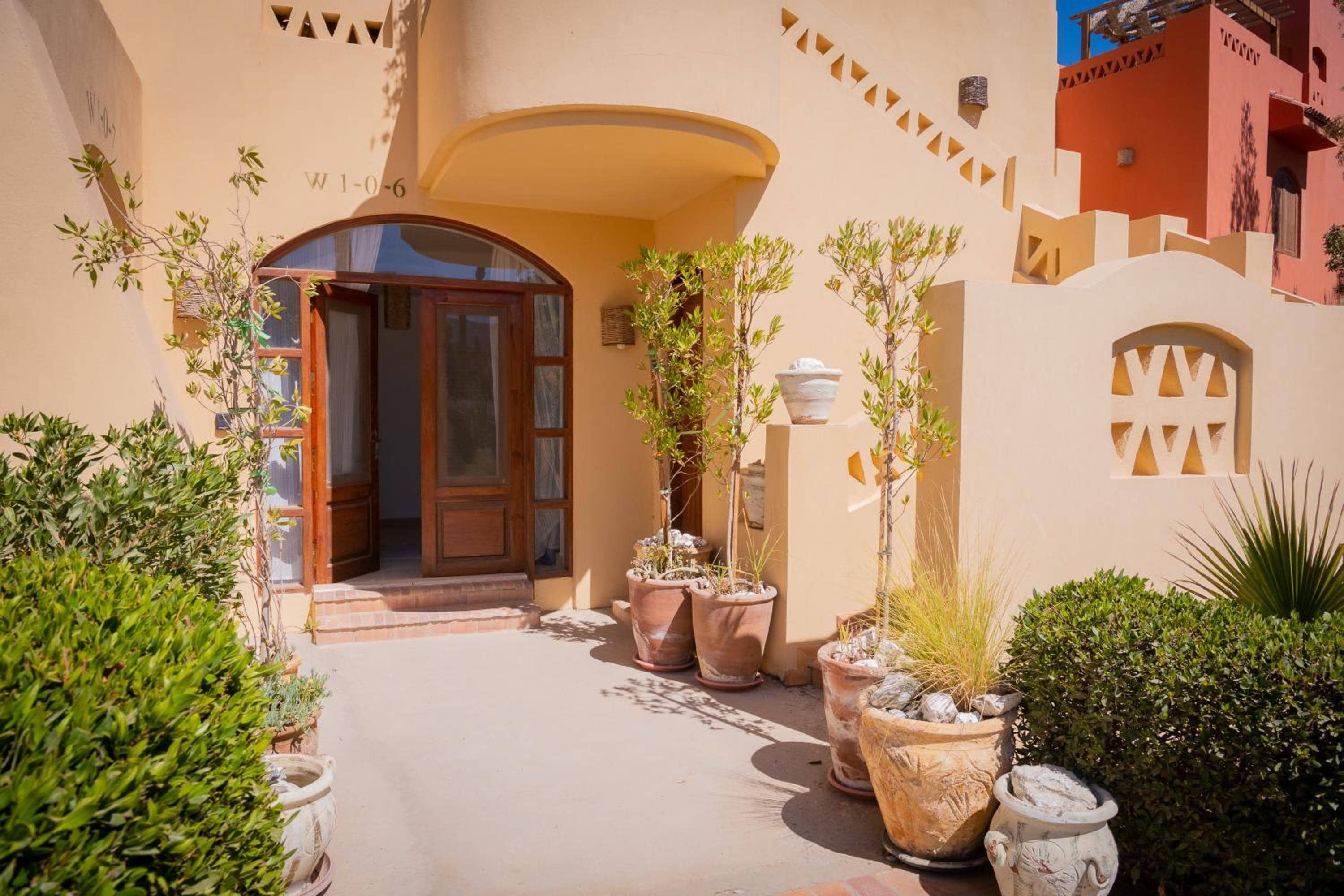 Style Apartment in nubian design at lagoon — 2