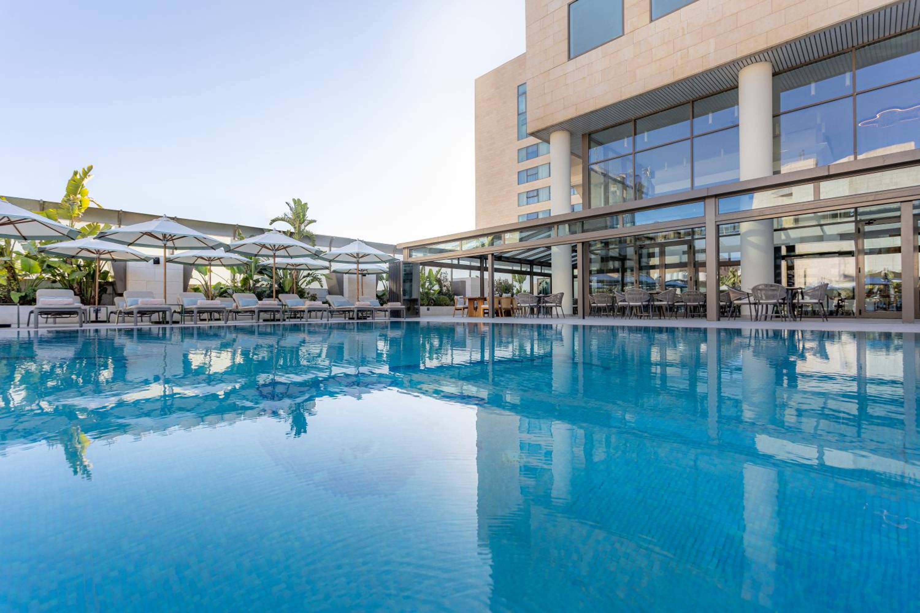 Signia by Hilton — 4