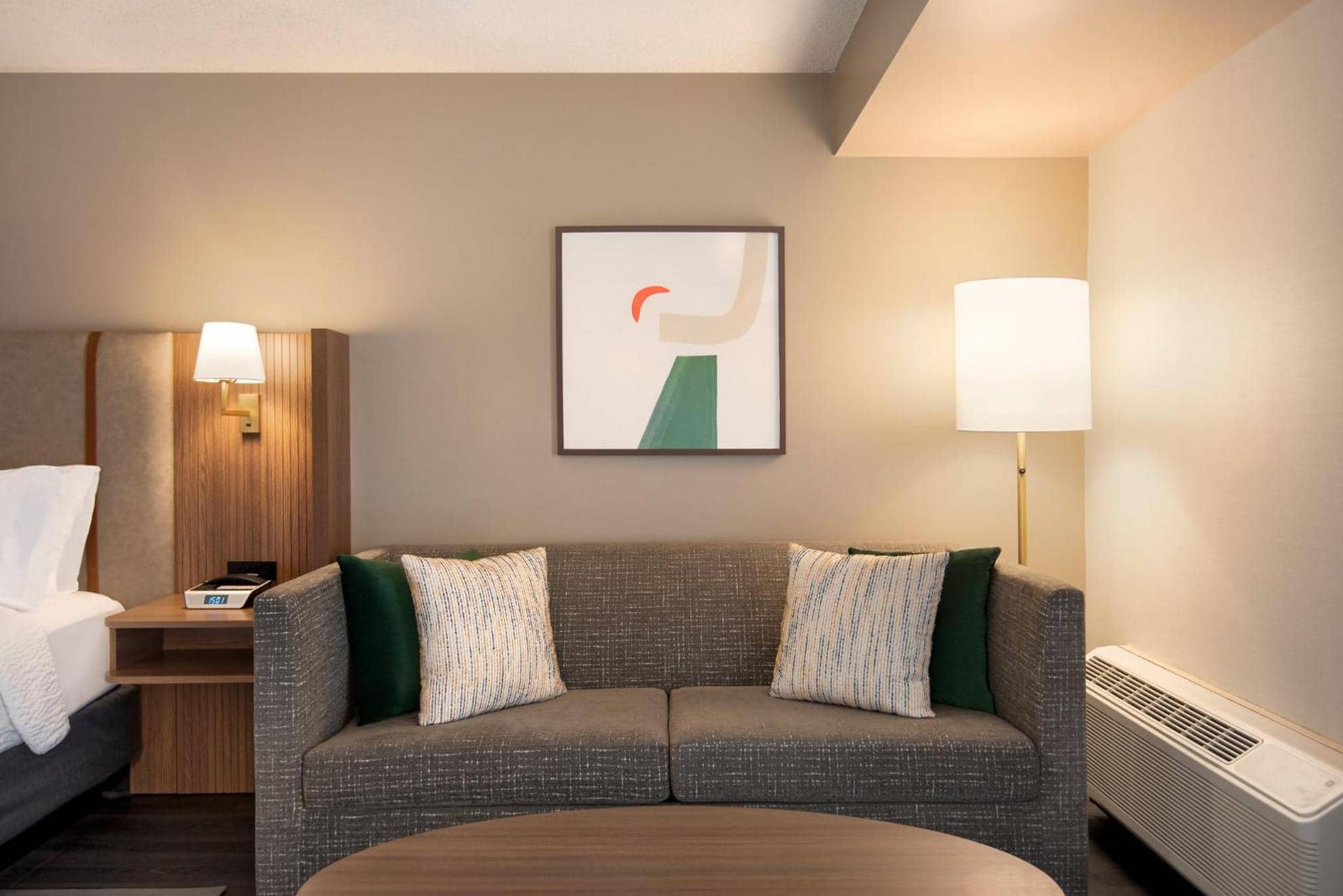 Holiday Inn & Suites Vancouver Downtown by IHG — 3